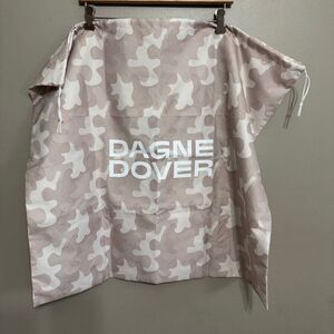 Dagne Dover XL camo dust bag with cinch closure